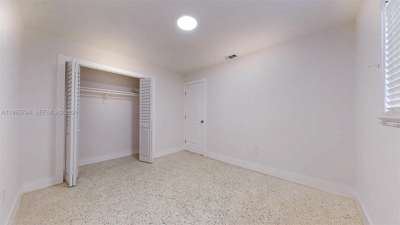 RIVERSIDE FARMS - Residential Lease