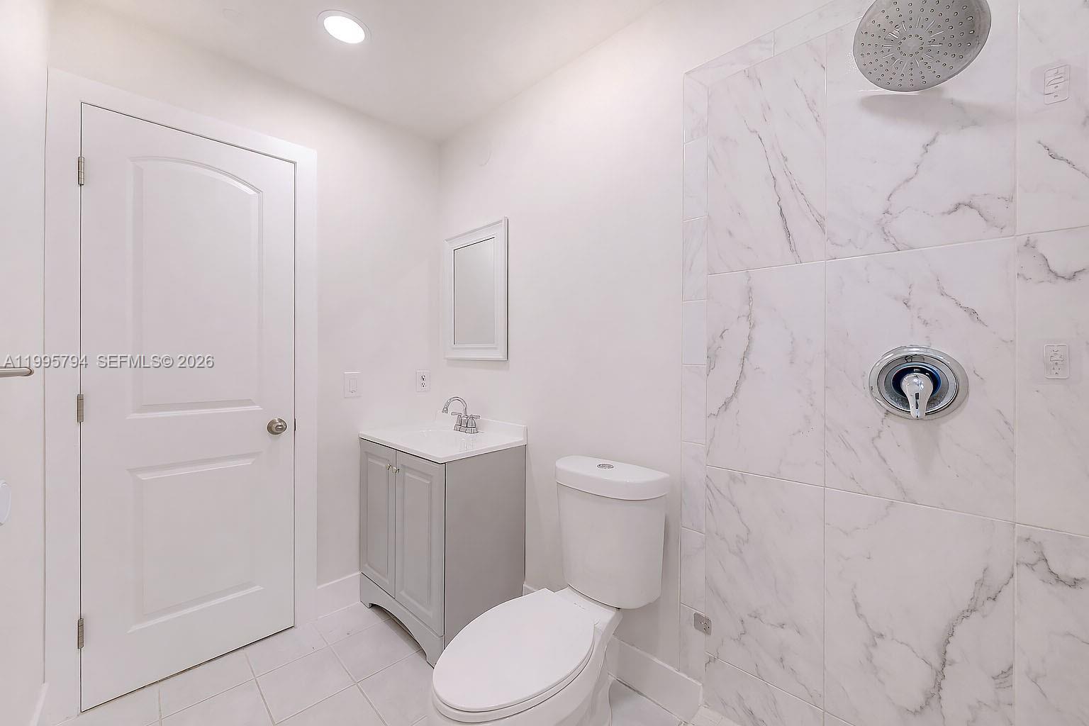 RIVERSIDE FARMS - Residential Lease