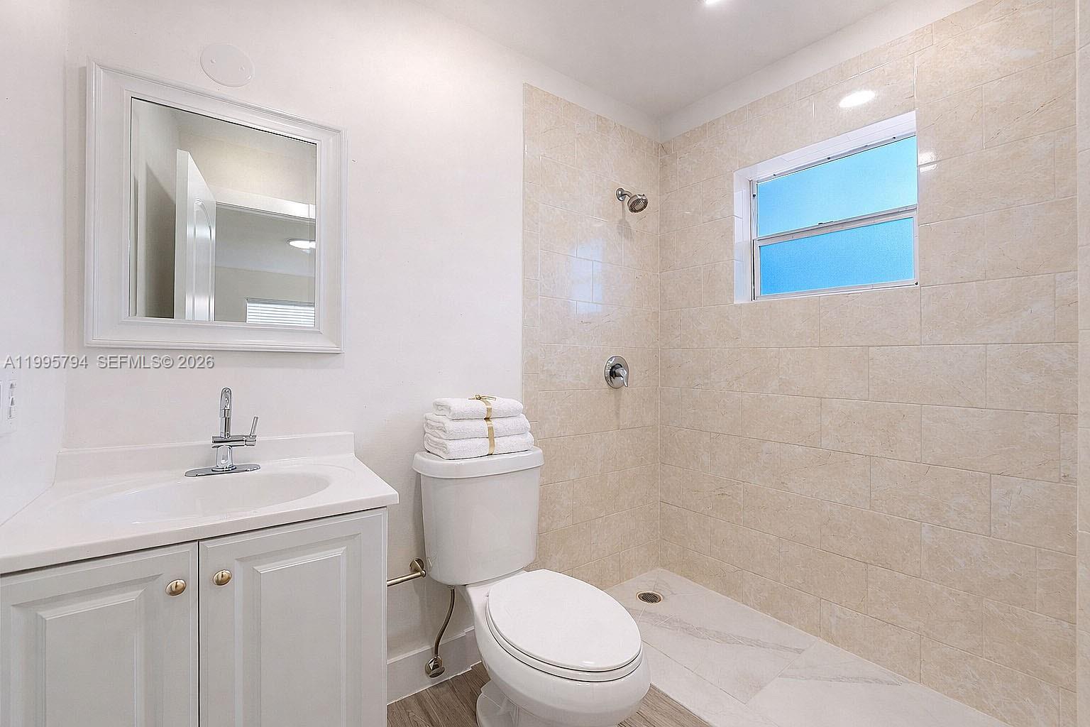 RIVERSIDE FARMS - Residential Lease