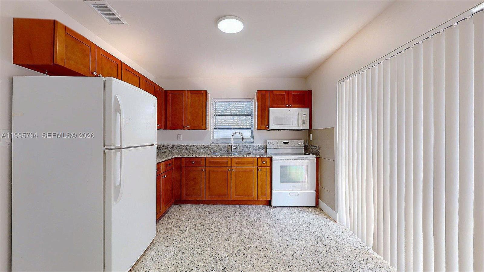 RIVERSIDE FARMS - Residential Lease