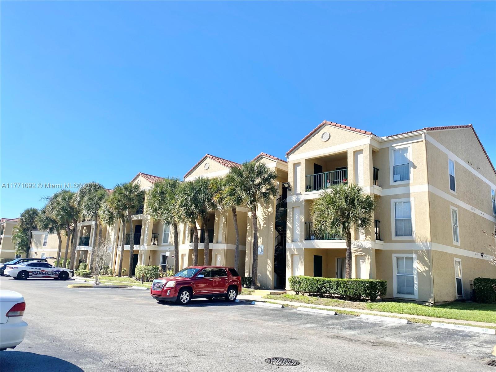 SAVANNAH AT RIVERSIDE CON - Residential