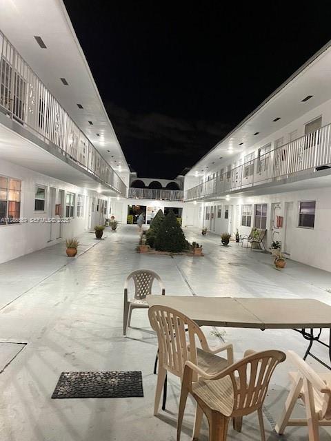 LARGUS CONDO - Residential