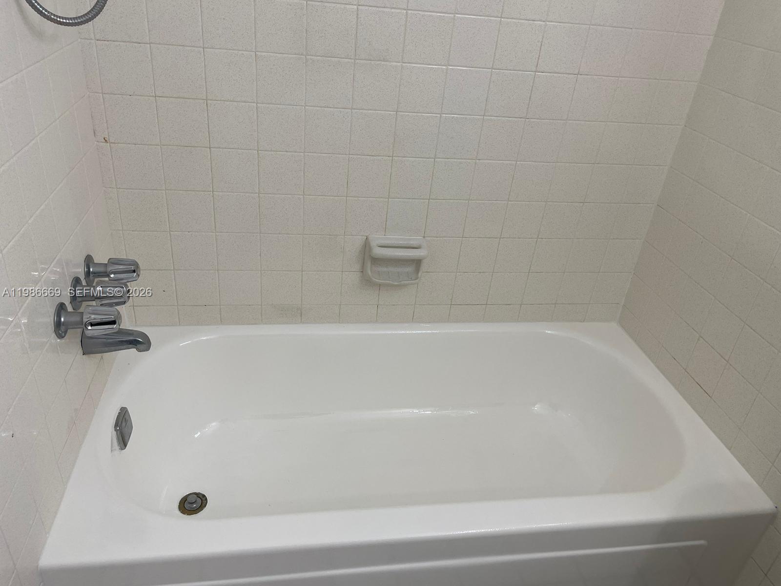 LARGUS CONDO - Residential