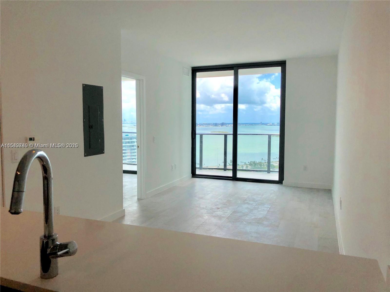 PARAISO BAYVIEWS CONDO - Residential