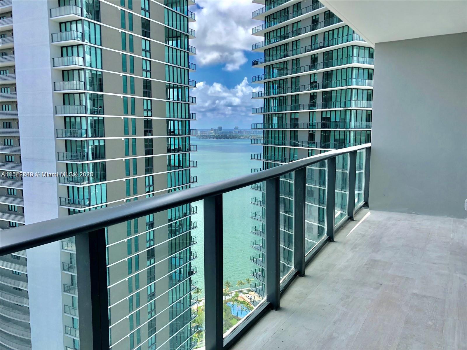 PARAISO BAYVIEWS CONDO - Residential