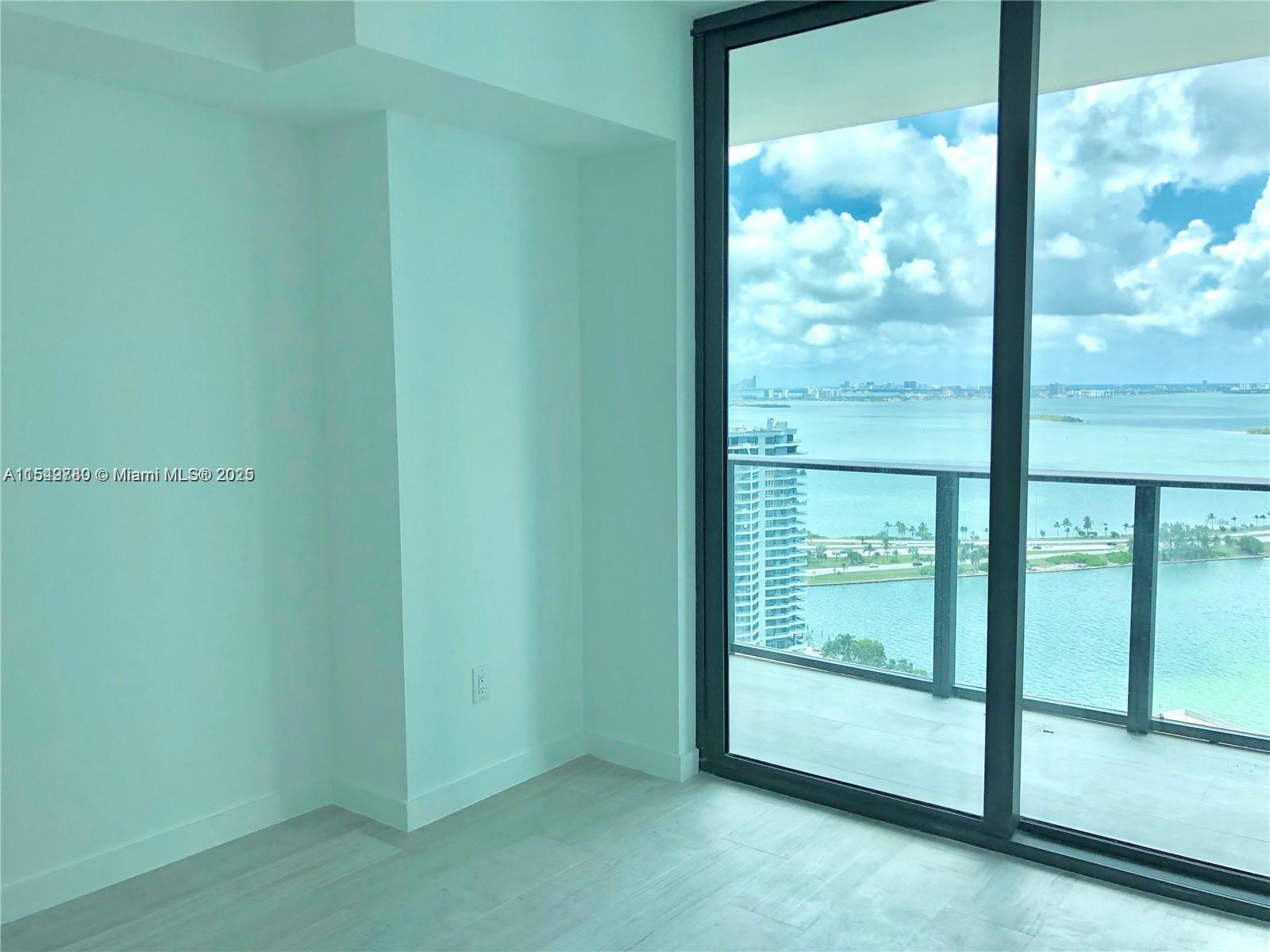 PARAISO BAYVIEWS CONDO - Residential