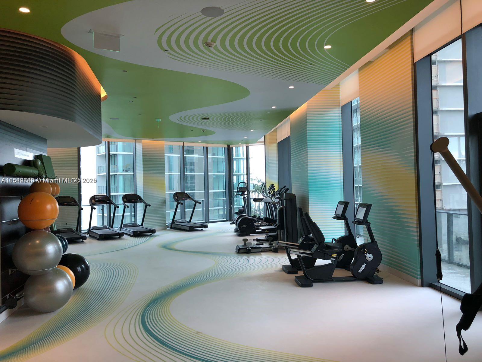 PARAISO BAYVIEWS CONDO - Residential