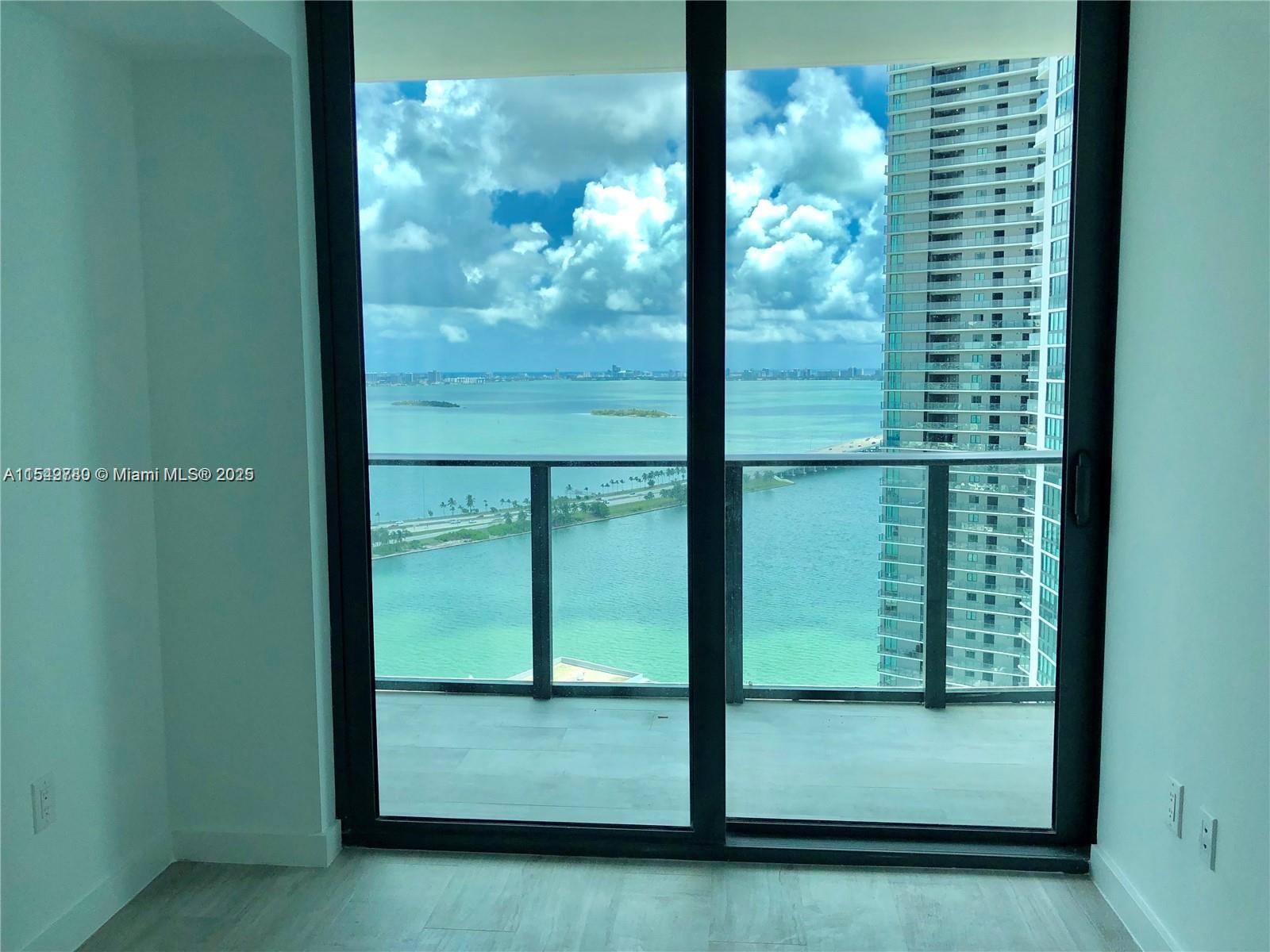 PARAISO BAYVIEWS CONDO - Residential