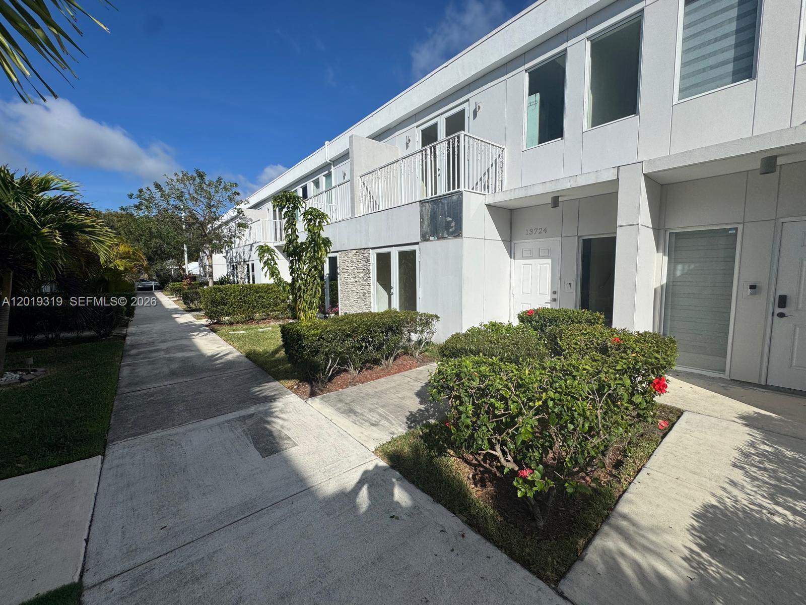 VITTORIA GARDENS - Residential
