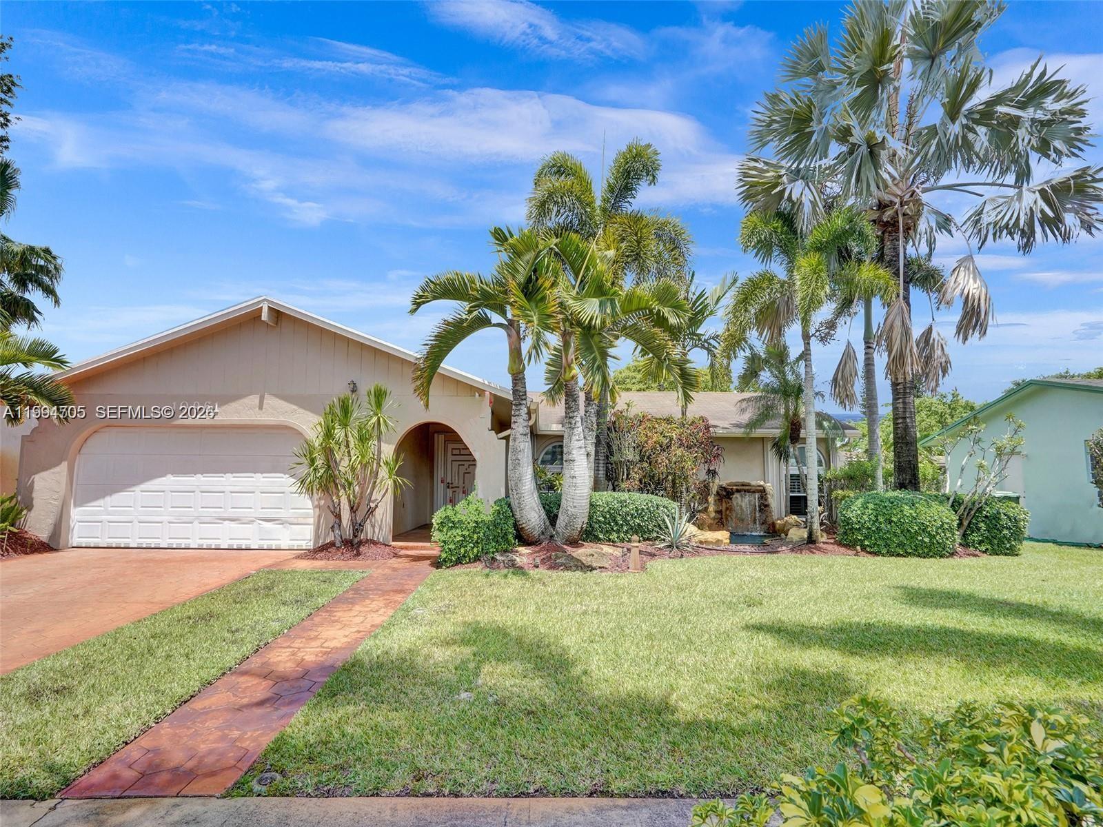 PEMBROKE LAKES SEC 5 - Residential