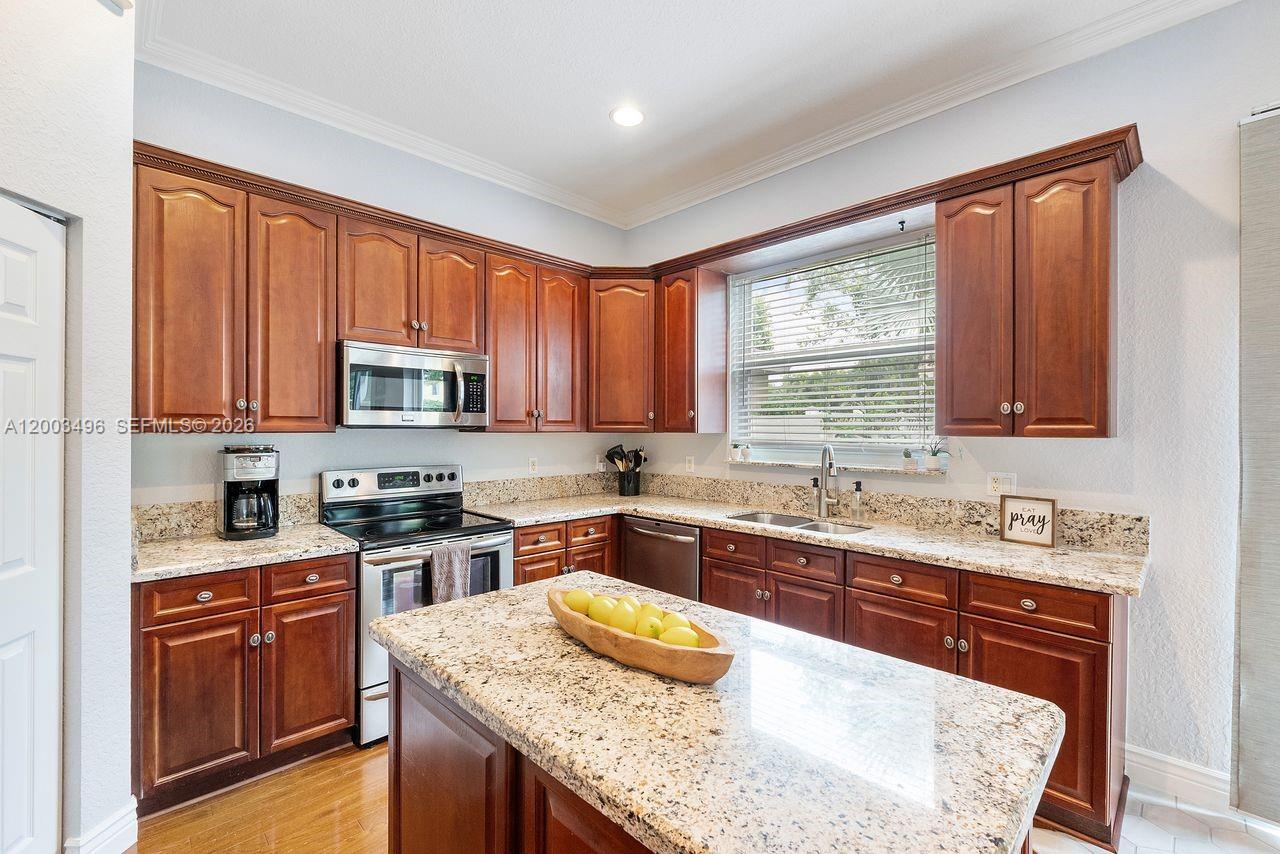 SABAL LAKES PH 4 - Residential