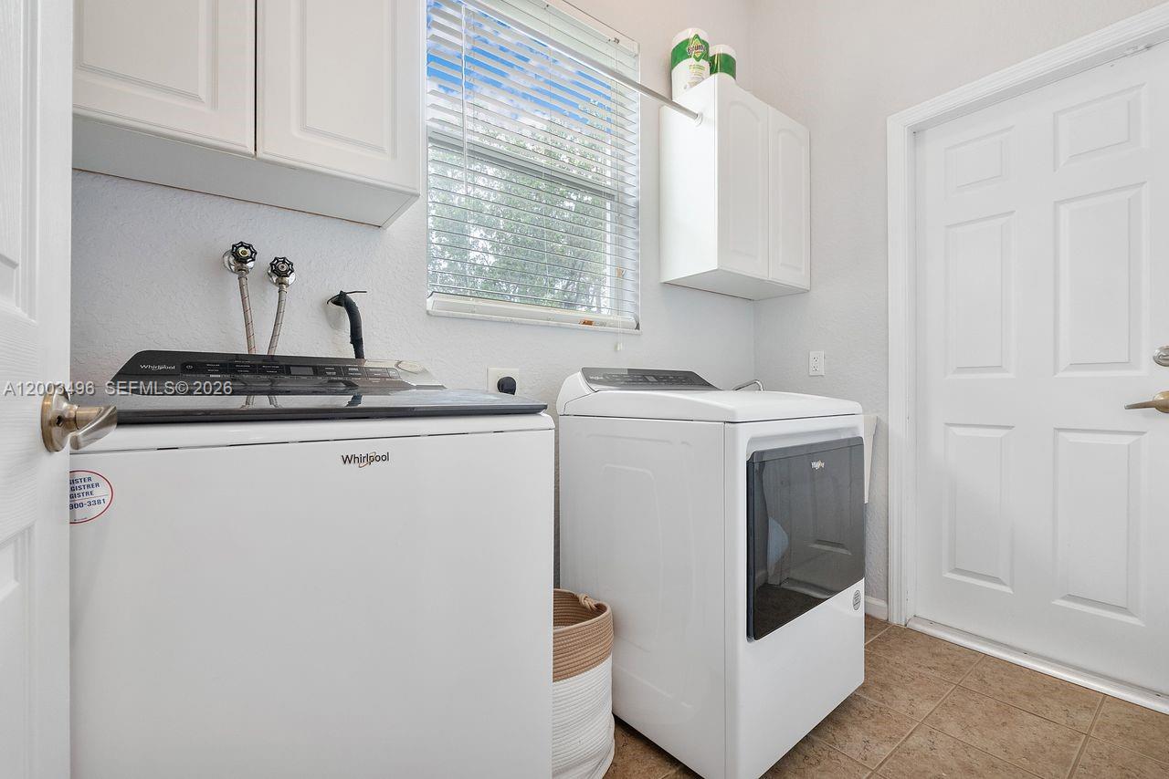 SABAL LAKES PH 4 - Residential