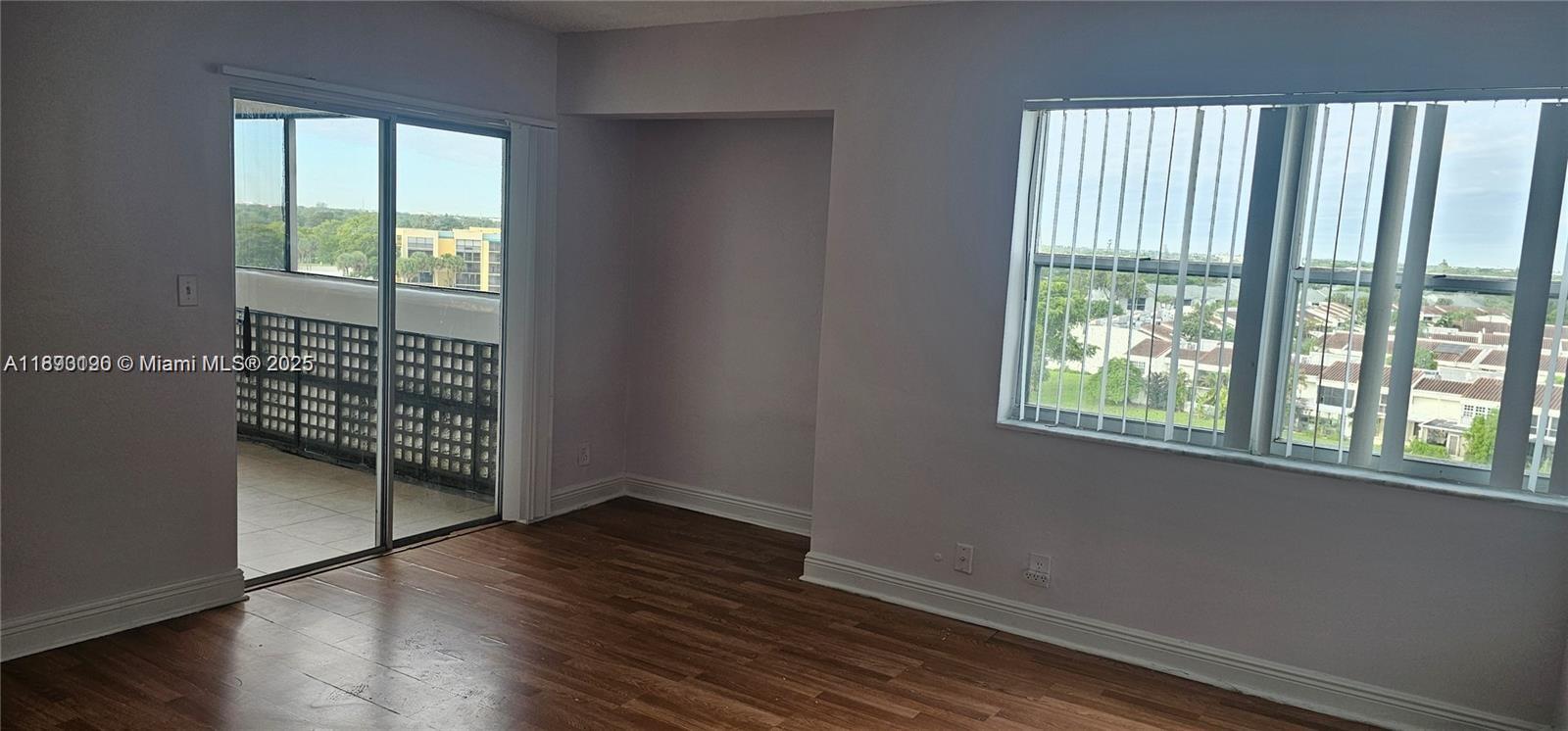 LAKES OF INVERRARY CONDO - Residential Lease