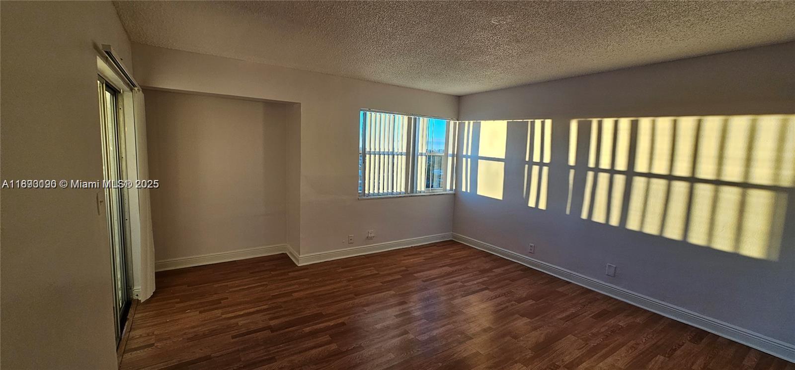 LAKES OF INVERRARY CONDO - Residential Lease
