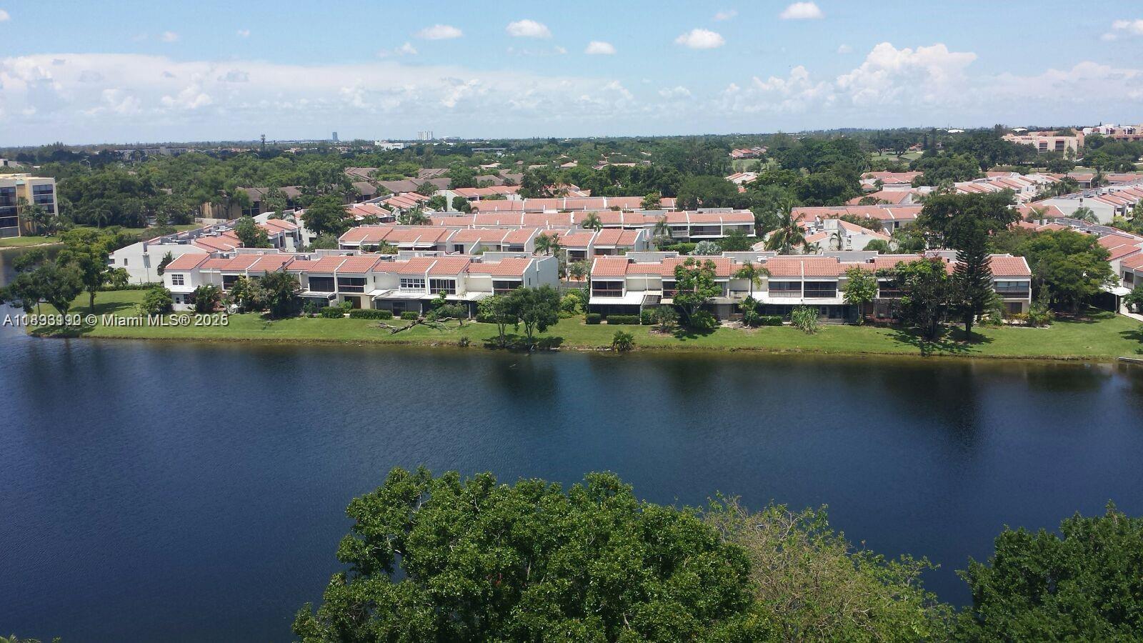 LAKES OF INVERRARY CONDO - Residential Lease