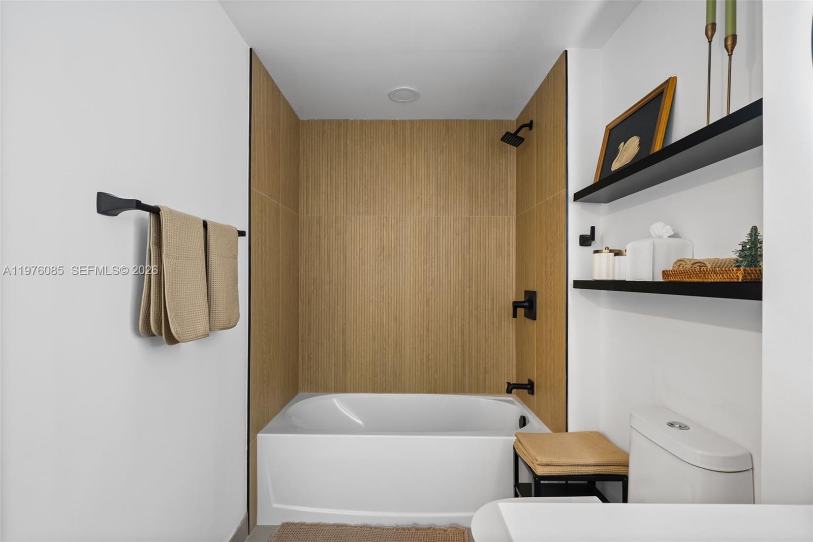 Aventura Quattro - Residential Lease