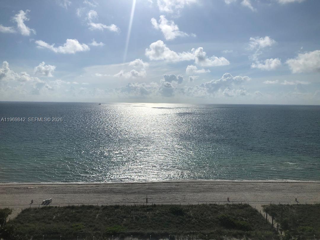 THE CARRIAGE CLUB NORTH C - Residential Lease