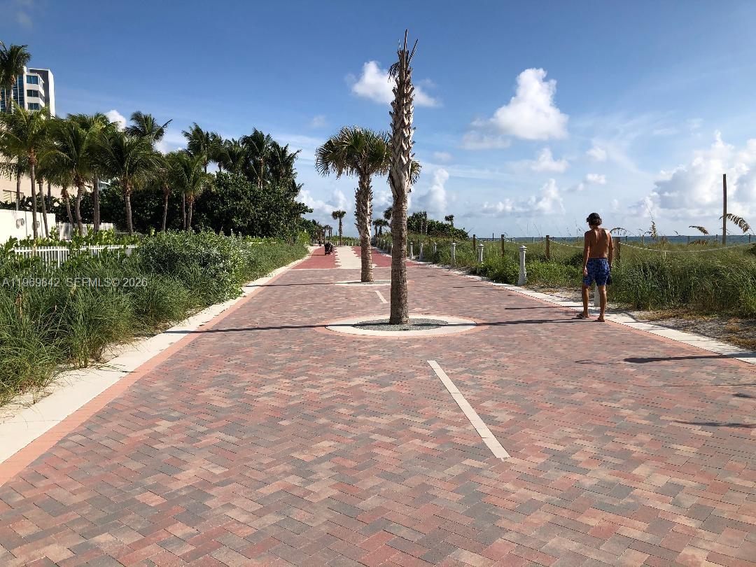 THE CARRIAGE CLUB NORTH C - Residential Lease