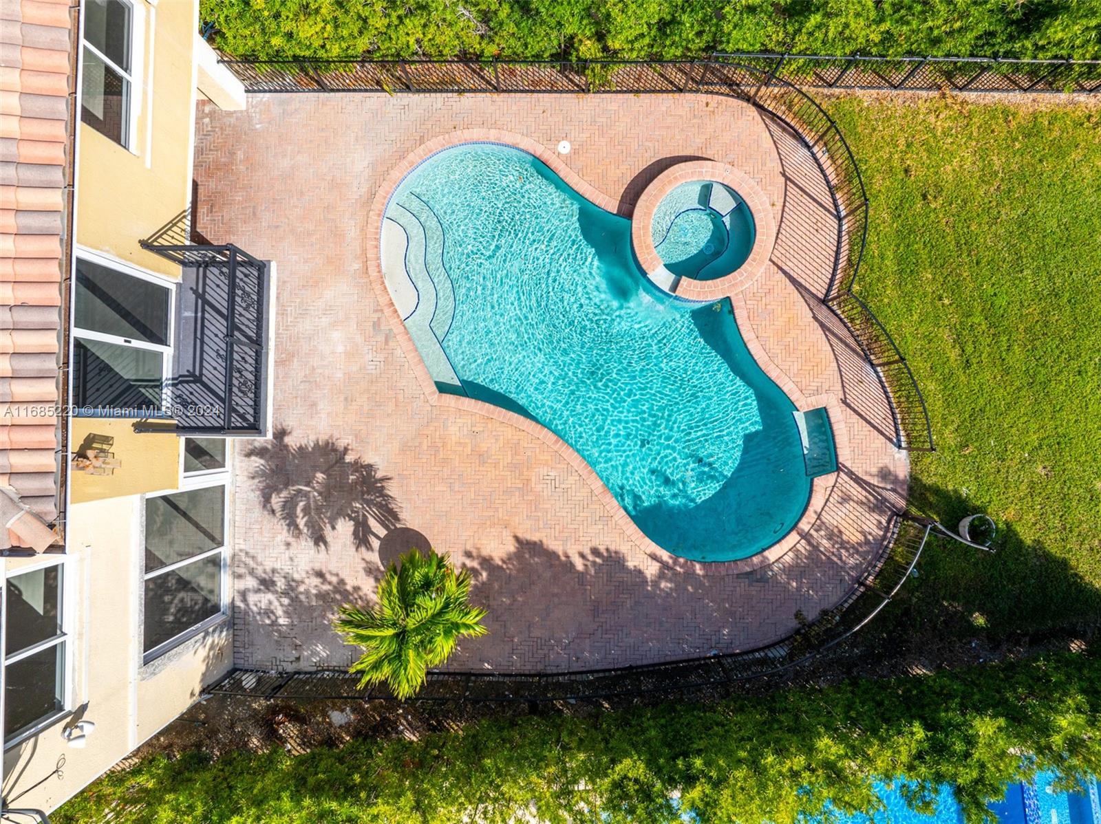 AVENTURA LAKES - PHASE II - Residential