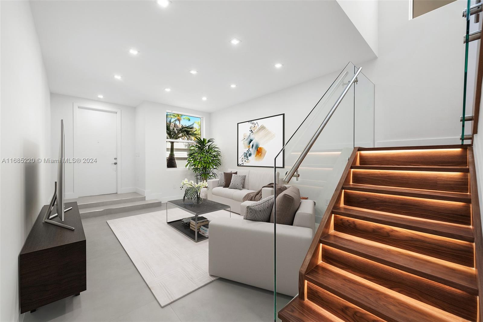 AVENTURA LAKES - PHASE II - Residential