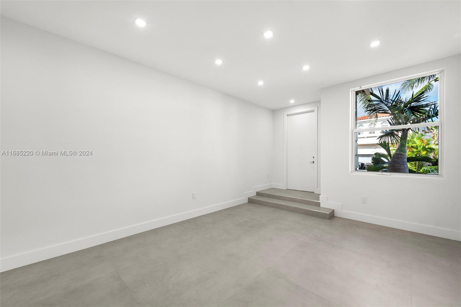 AVENTURA LAKES - PHASE II - Residential