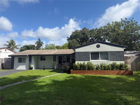 Photo of 3043 Hayes Street, Hollywood, FL 33021 (MLS # A11998315)