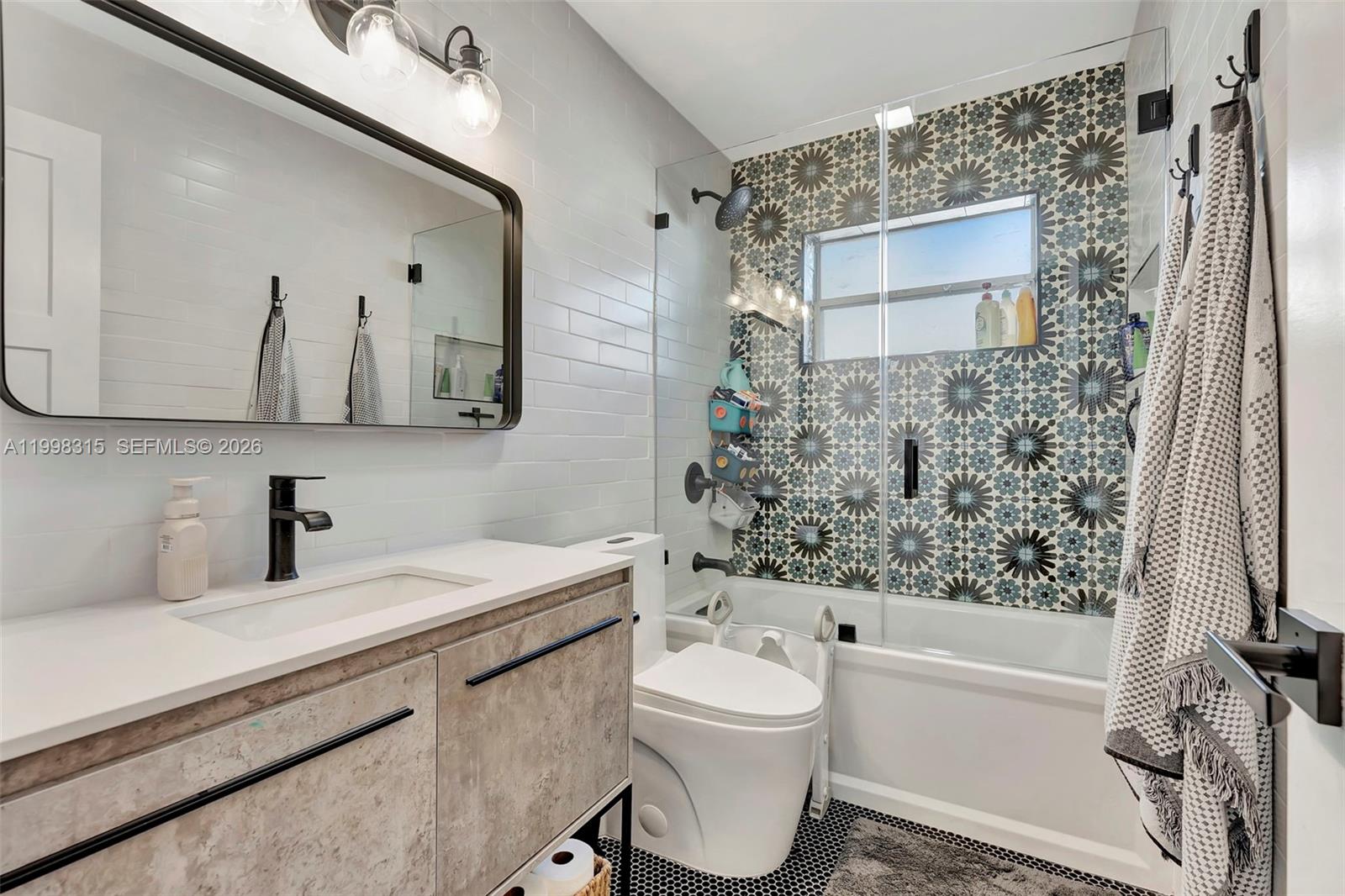LAKEVIEW HEIGHTS NO 2 - Residential