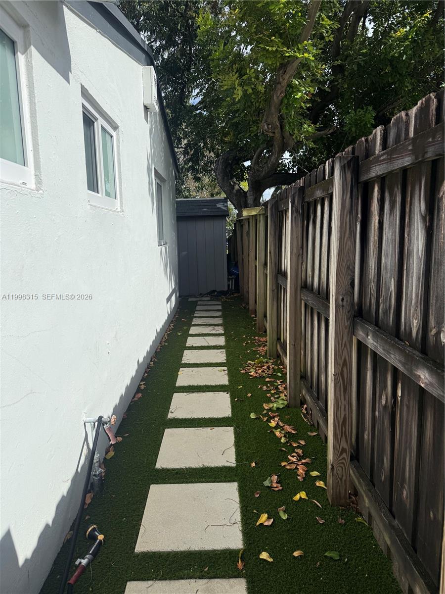LAKEVIEW HEIGHTS NO 2 - Residential