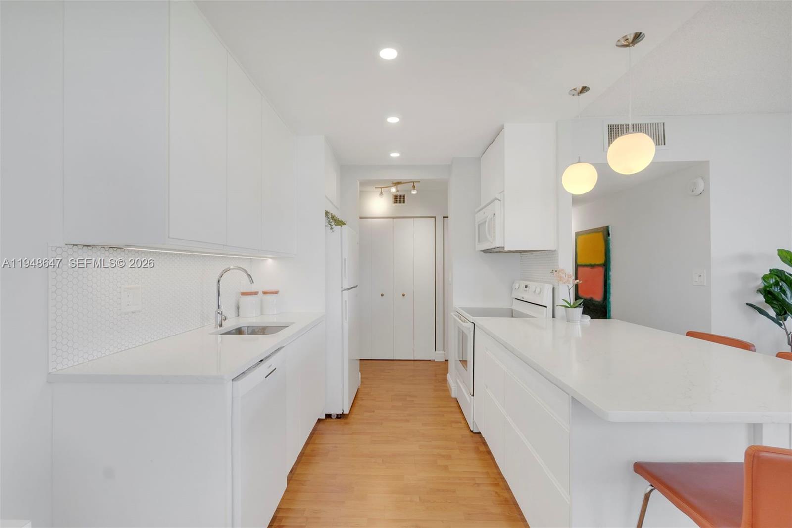 BOCA TOWERS CONDO PORTION - Residential