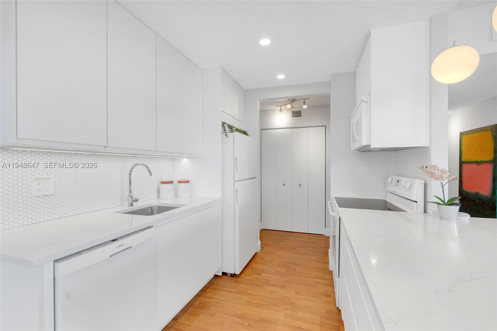 BOCA TOWERS CONDO PORTION - Residential