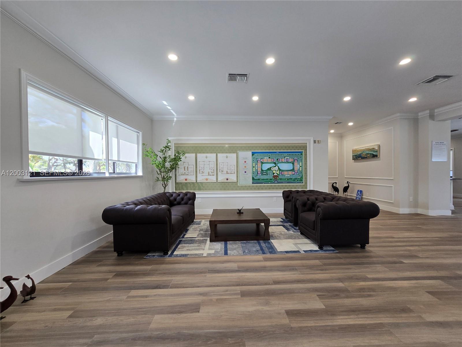 ROYAL GRAND CONDO - Residential