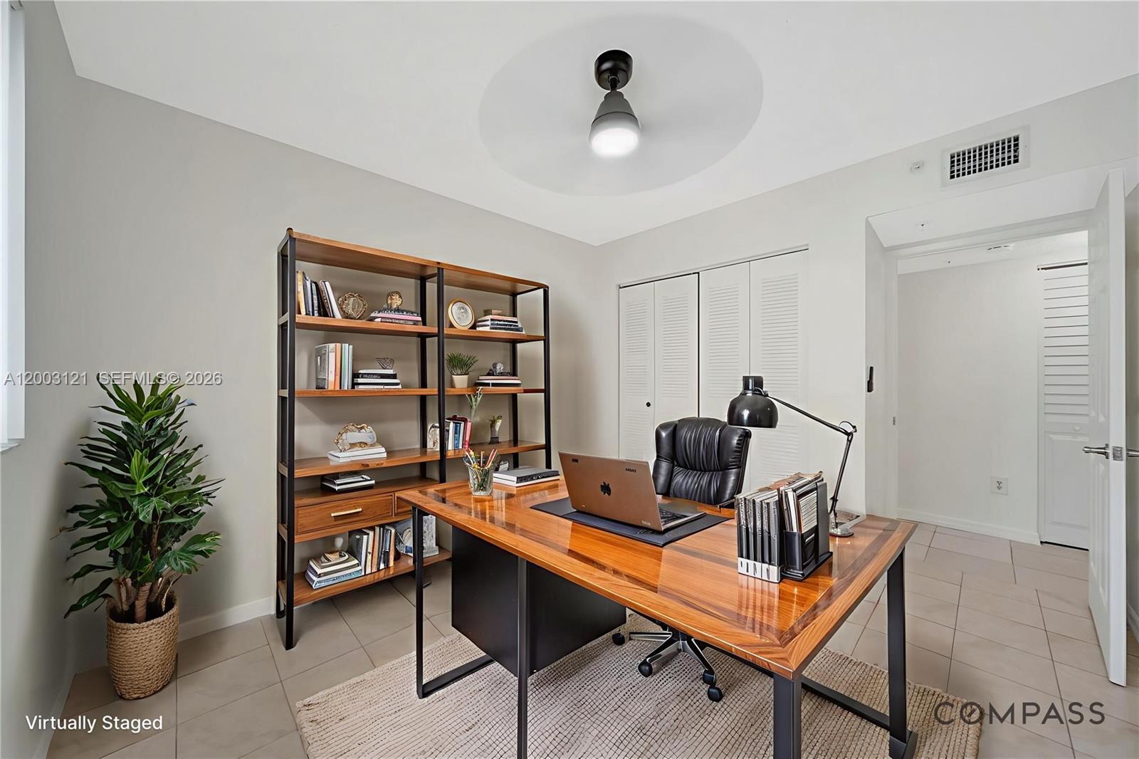 ROYAL GRAND CONDO - Residential