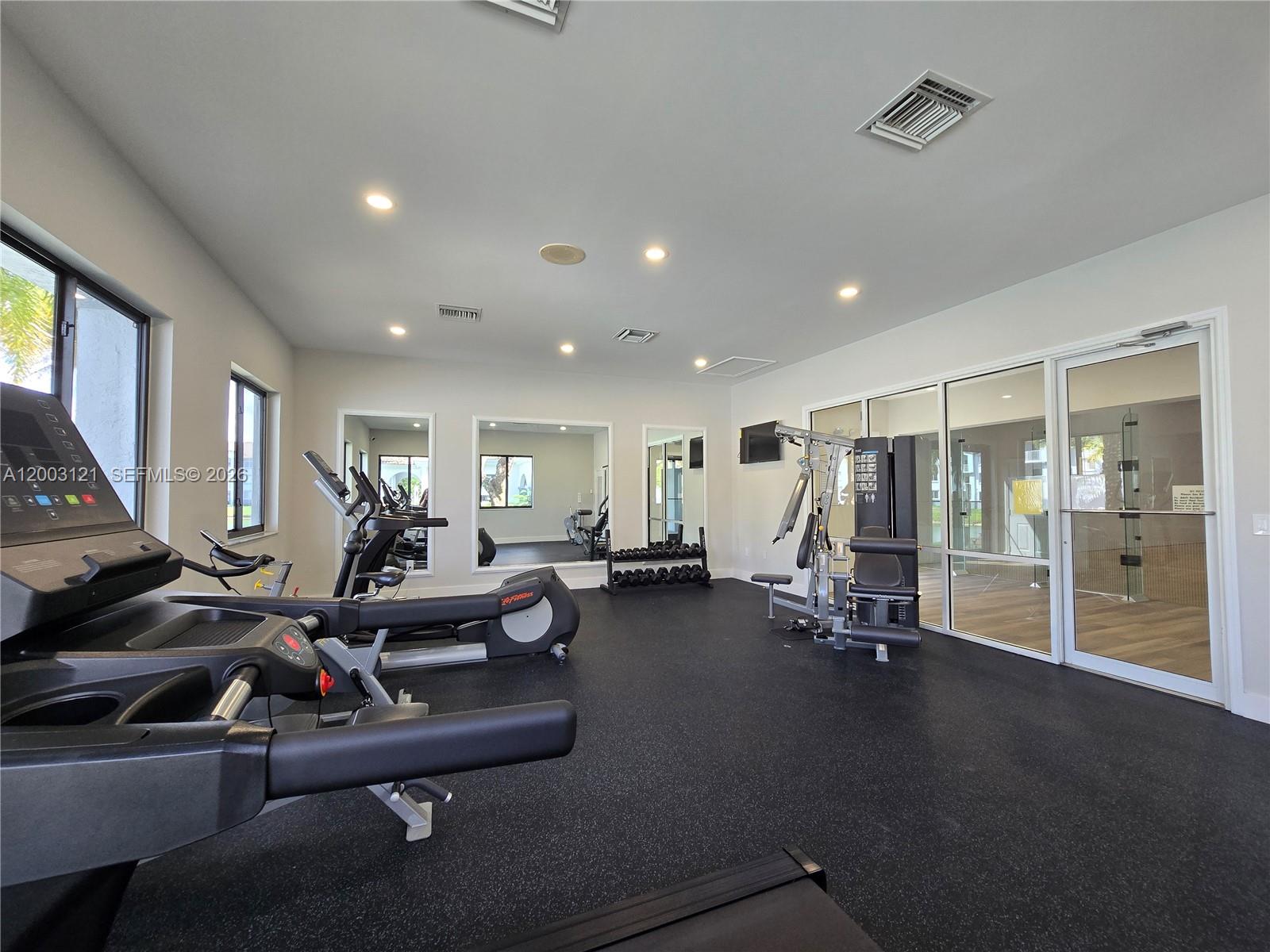 ROYAL GRAND CONDO - Residential