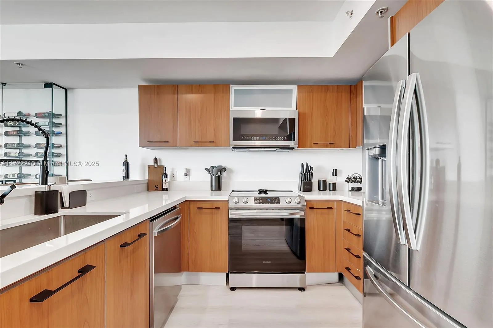 Miami, Florida 33156, United States, 2 Bedrooms Bedrooms, ,2 BathroomsBathrooms,Residential,Active,20158