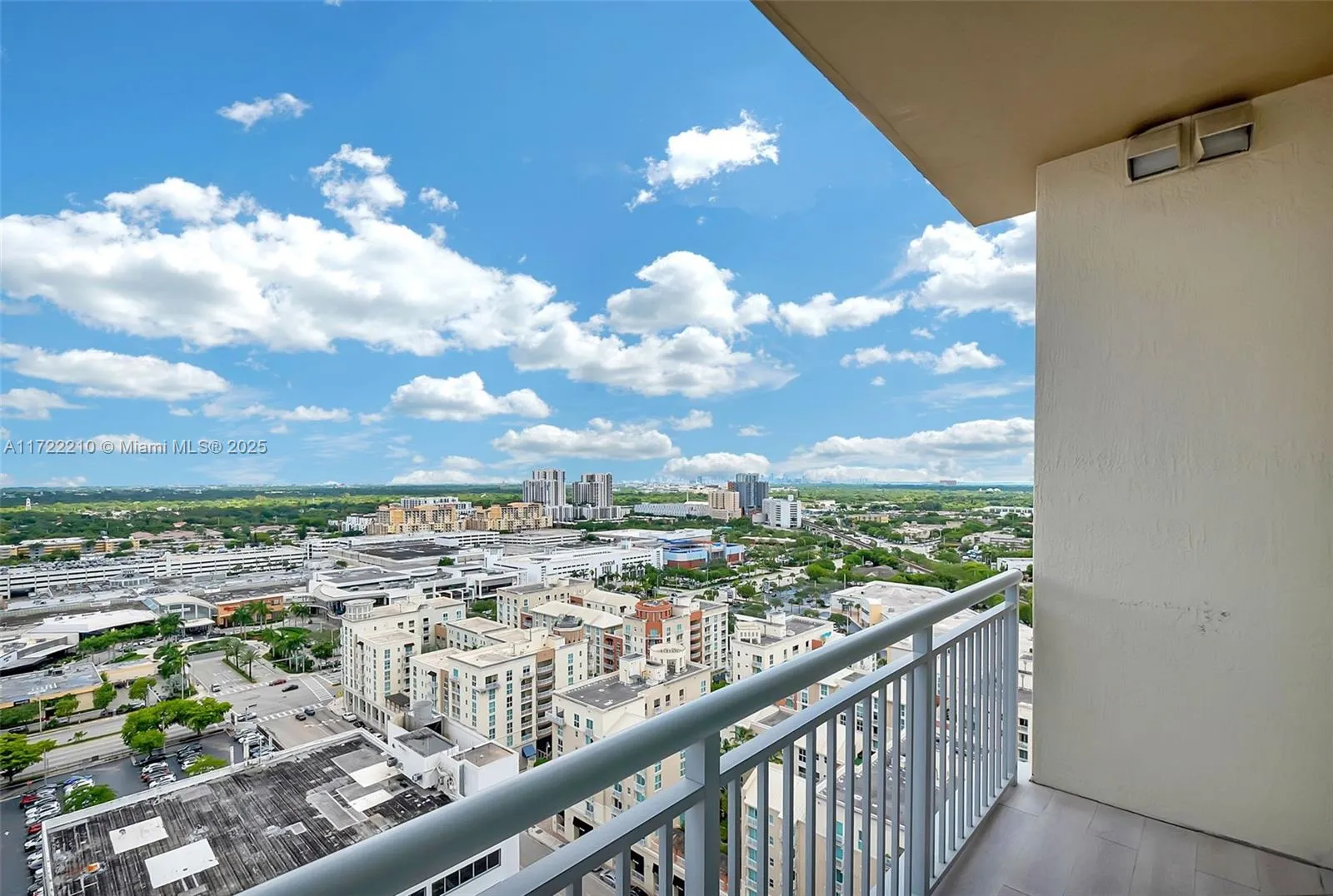 Miami, Florida 33156, United States, 2 Bedrooms Bedrooms, ,2 BathroomsBathrooms,Residential,Active,20158