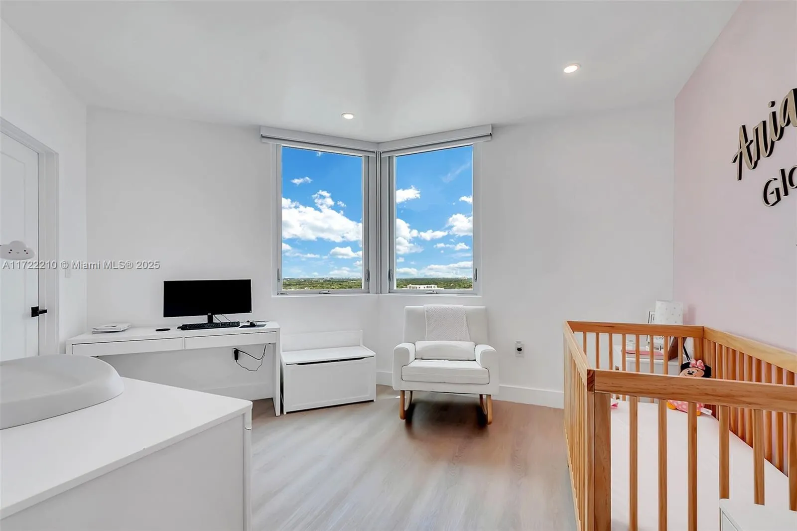 Miami, Florida 33156, United States, 2 Bedrooms Bedrooms, ,2 BathroomsBathrooms,Residential,Active,20158