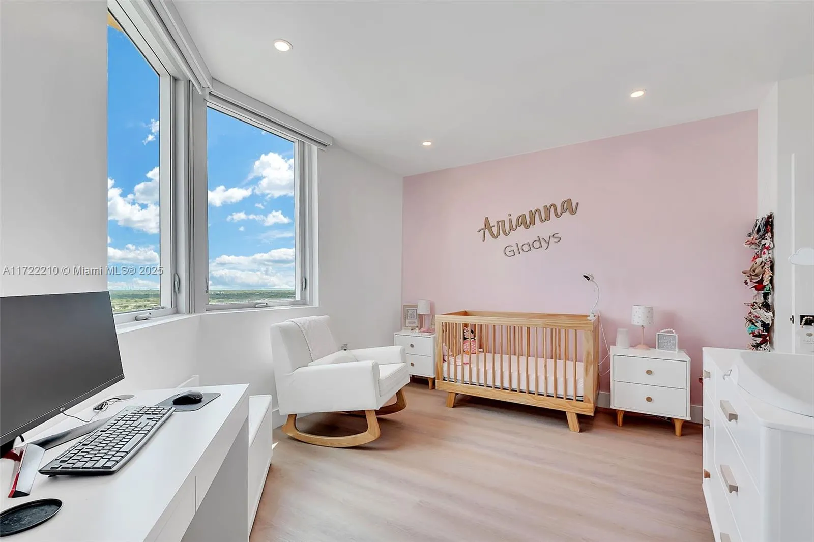 Miami, Florida 33156, United States, 2 Bedrooms Bedrooms, ,2 BathroomsBathrooms,Residential,Active,20158