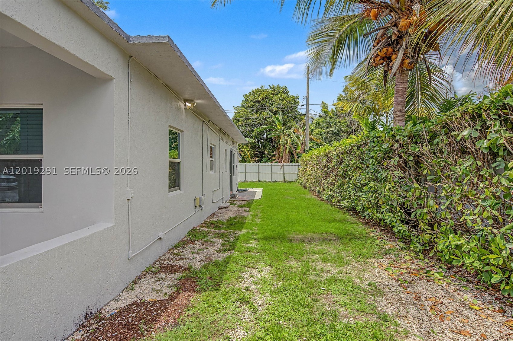 5917 SW 62nd Ter 0