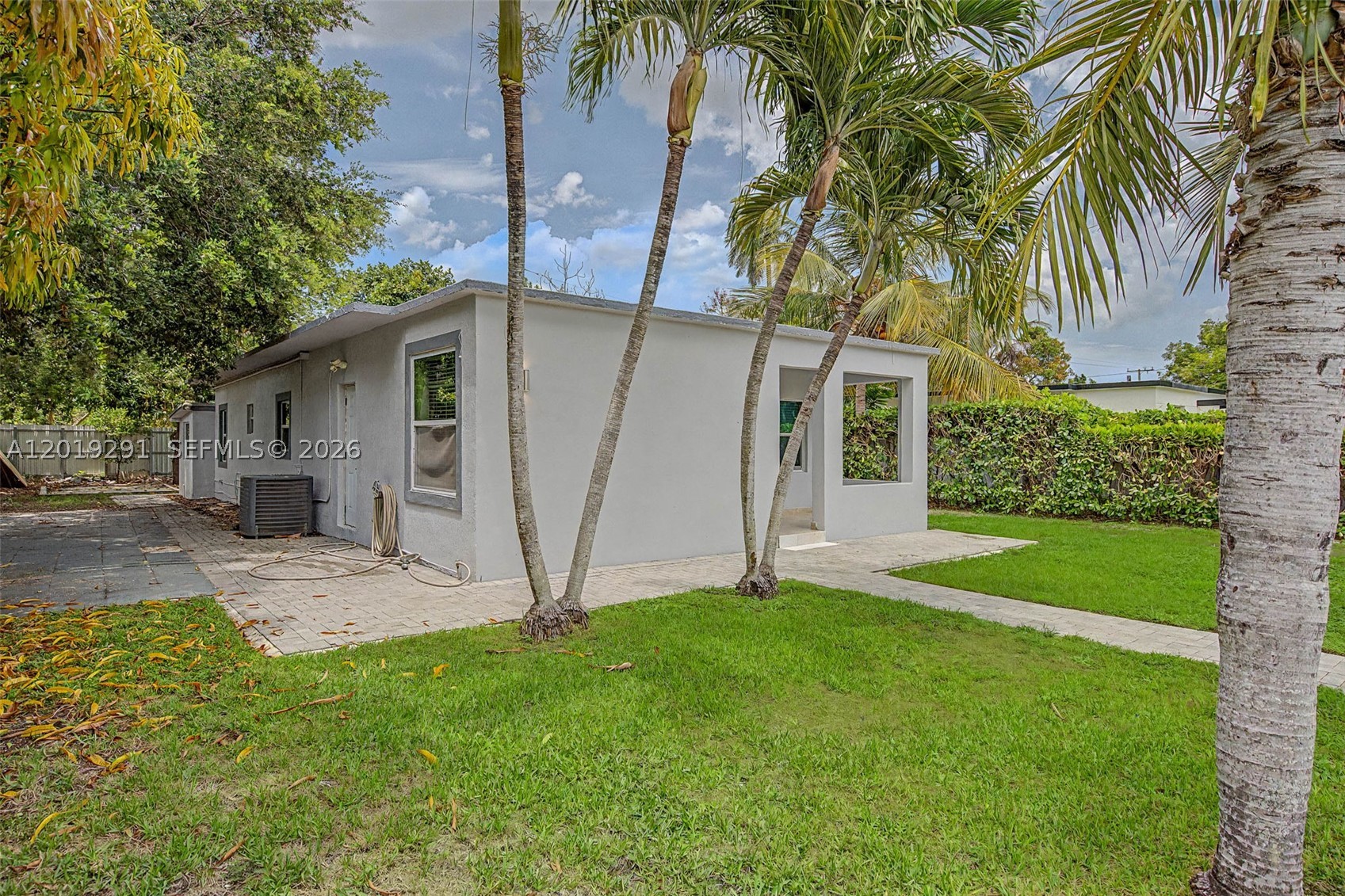 5917 SW 62nd Ter 0