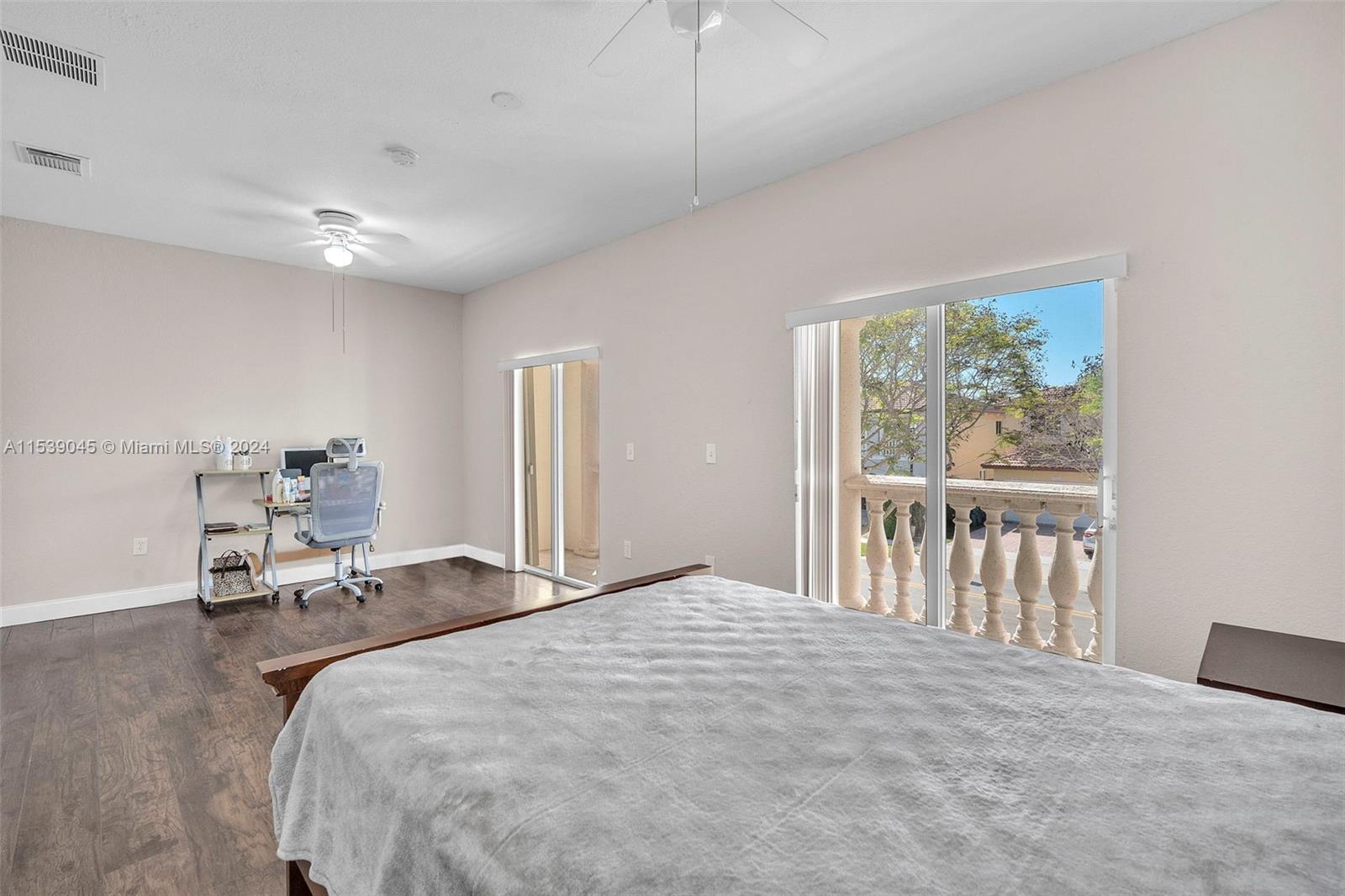 SILVER PALM HOMES - Residential