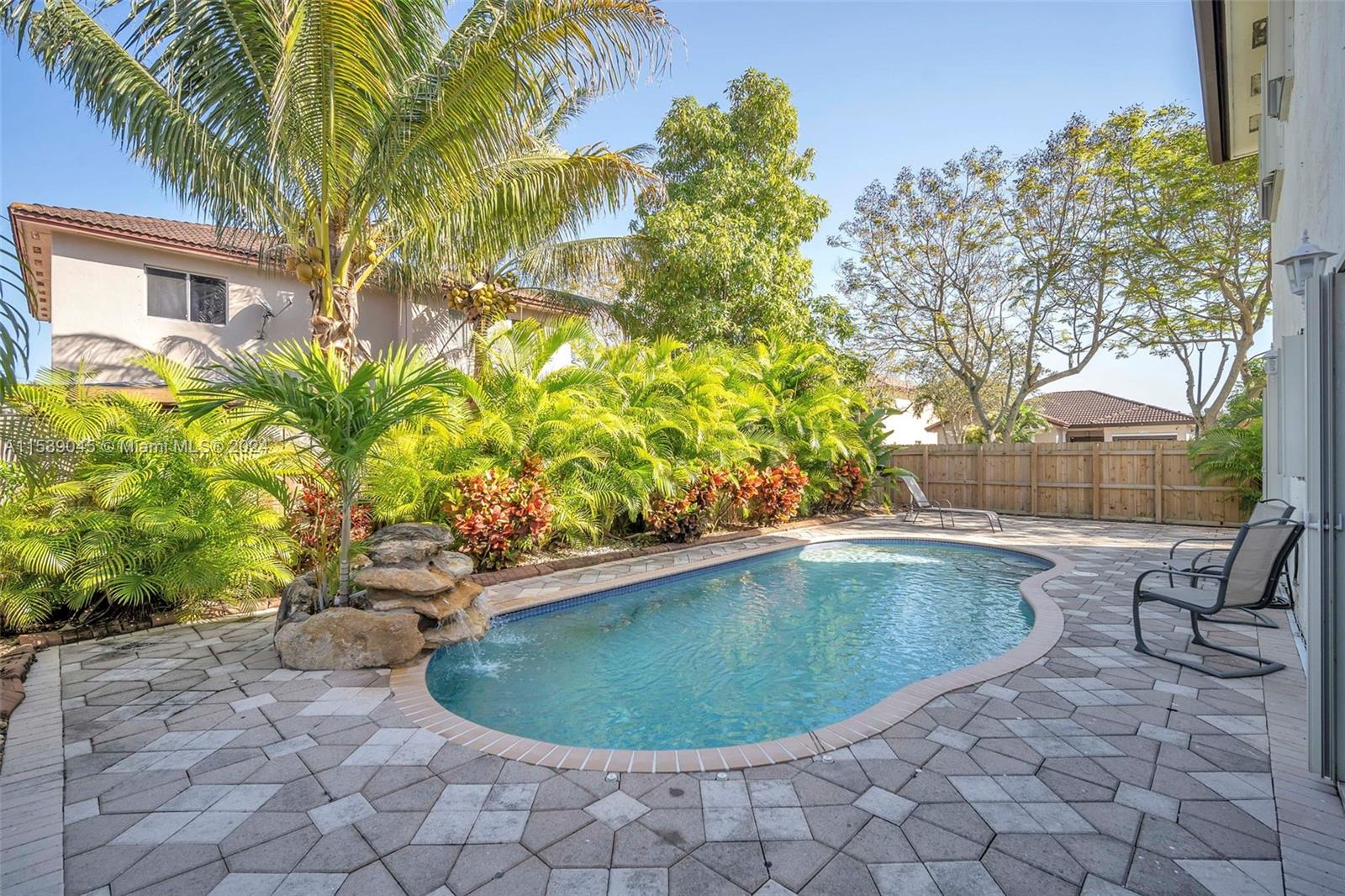 SILVER PALM HOMES - Residential