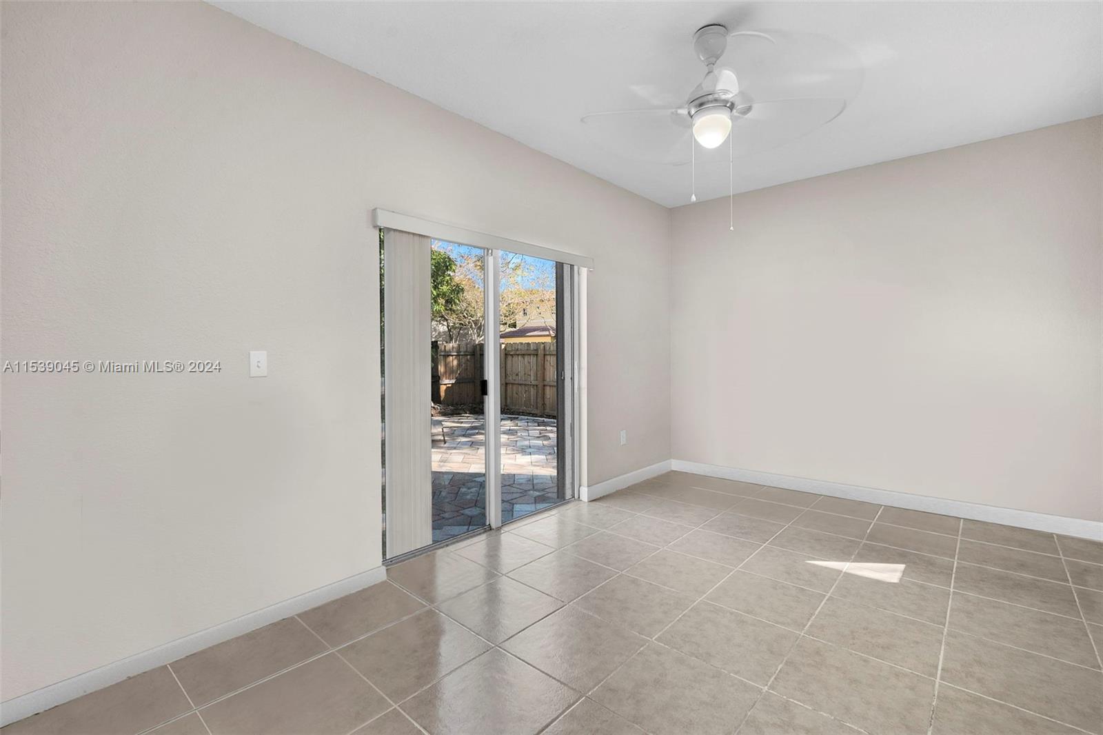 SILVER PALM HOMES - Residential