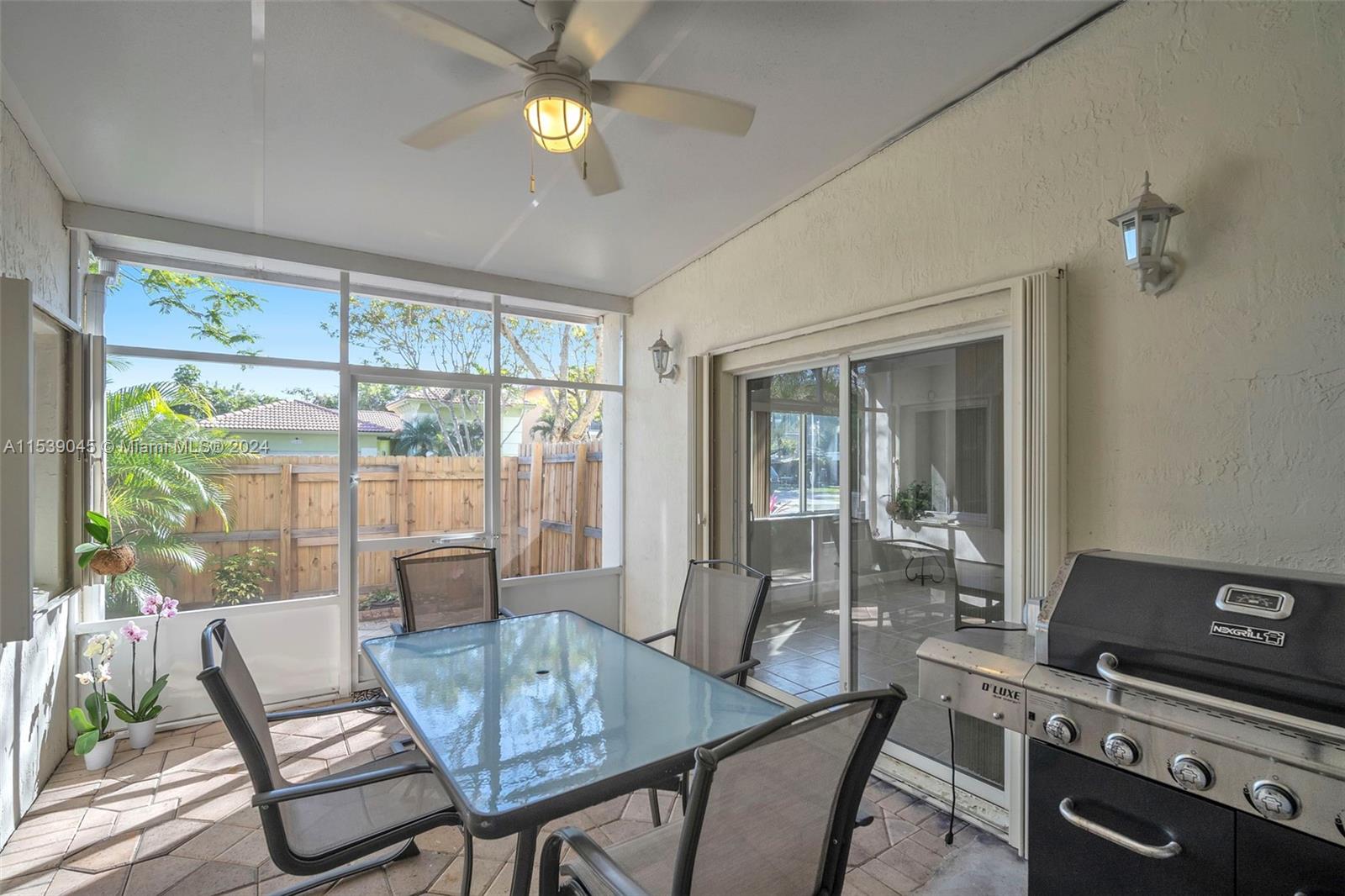 SILVER PALM HOMES - Residential