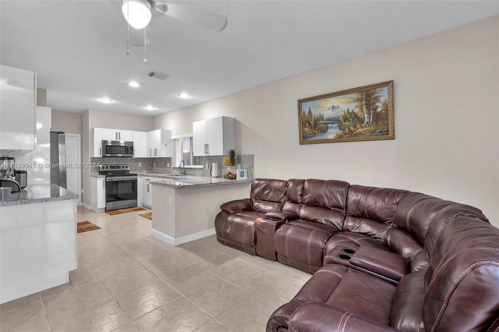 SILVER PALM HOMES - Residential