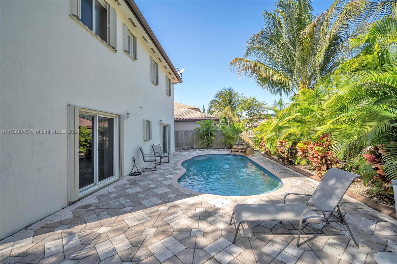SILVER PALM HOMES - Residential