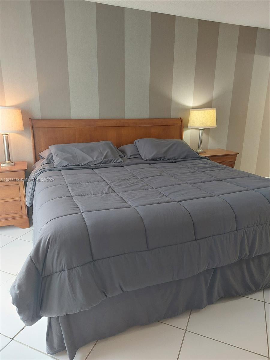 THE RIVIERA CONDO - Residential Lease