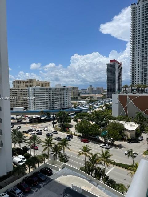 SIAN OCEAN RESIDENCES CON - Residential Lease