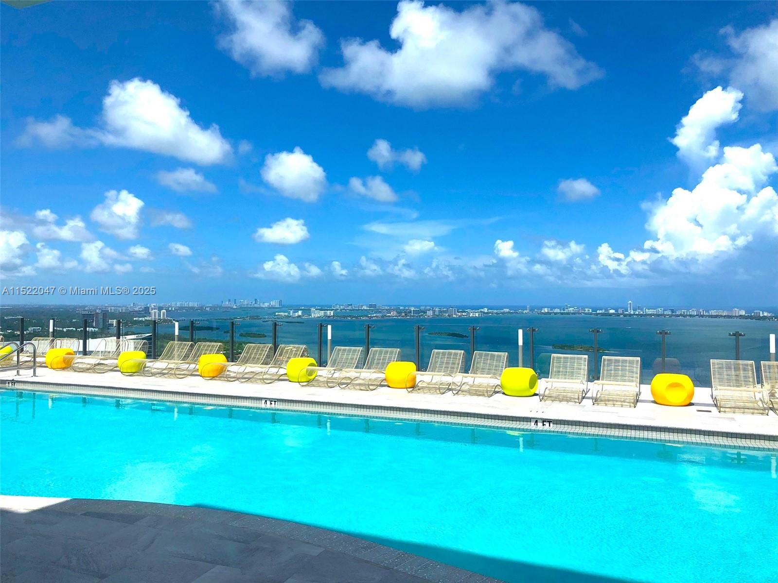 PARAISO BAYVIEWS CONDO - Residential