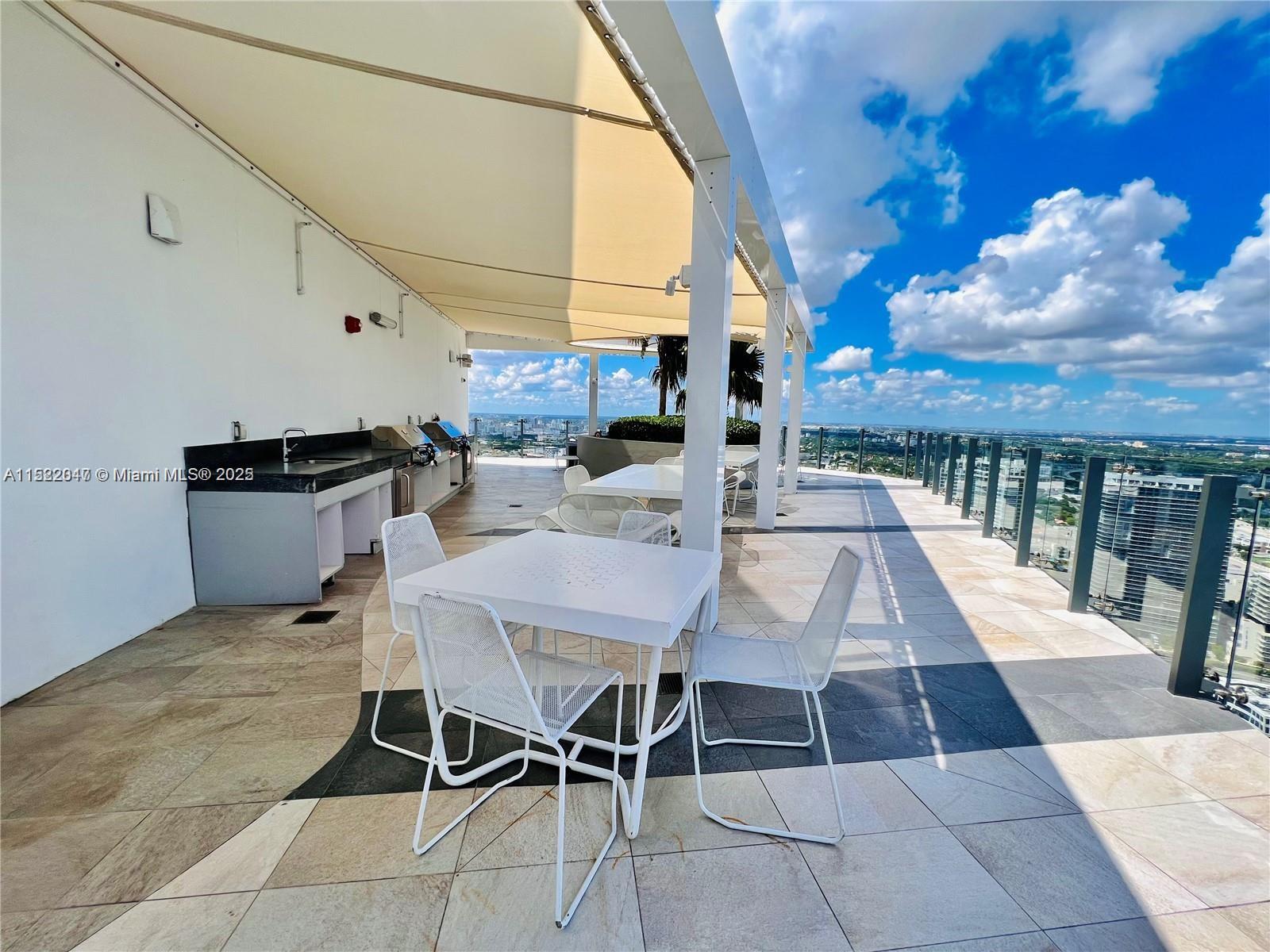 PARAISO BAYVIEWS CONDO - Residential