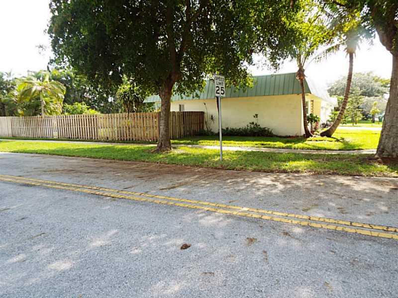 ARROWHEAD GOLF & TENNIS C - Residential